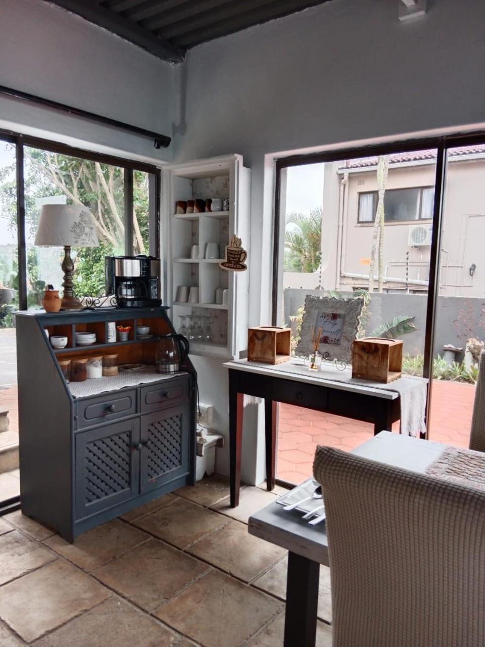 Bayview Guest House Amanzimtoti Buitenkant foto